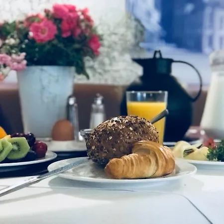 Schwarzer Adler