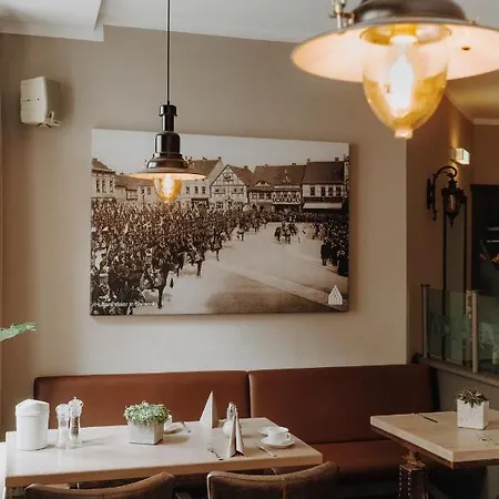 Отель Schwarzer Adler Стендаль